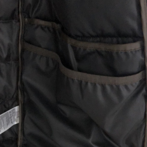 Old Navy Boy’s Lightweight Puffer Jacket - Picture 5 of 5